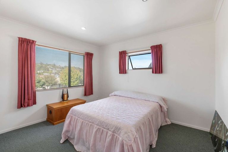 Photo of property in 19 Donald Street, Stanmore Bay, Whangaparaoa, 0932