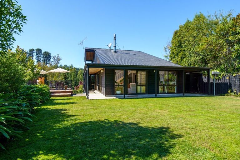 Photo of property in 28 Tokomaru Drive, Havelock North, 4130
