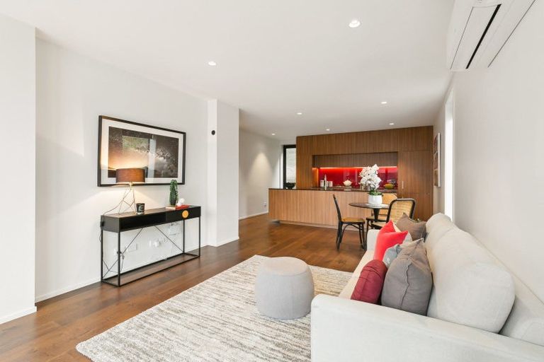Photo of property in 9 Erica Pabst Way, Island Bay, Wellington, 6023