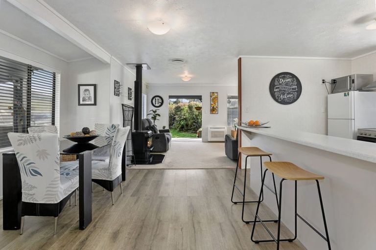 Photo of property in 28 Pukehangi Road, Pukehangi, Rotorua, 3015