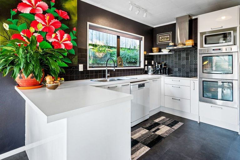 Photo of property in 124a Osprey Drive, Welcome Bay, Tauranga, 3112