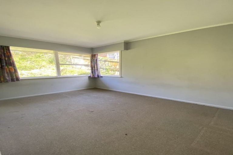 Photo of property in 11 Beswick Place, Birkdale, Auckland, 0626