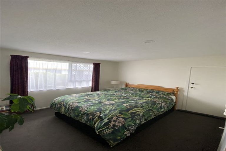 Photo of property in 8a Tamarisk Place, Parklands, Christchurch, 8083