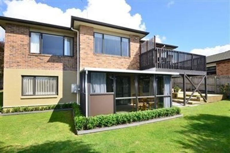 Photo of property in 31 Chesterfield Way, Orewa, 0931