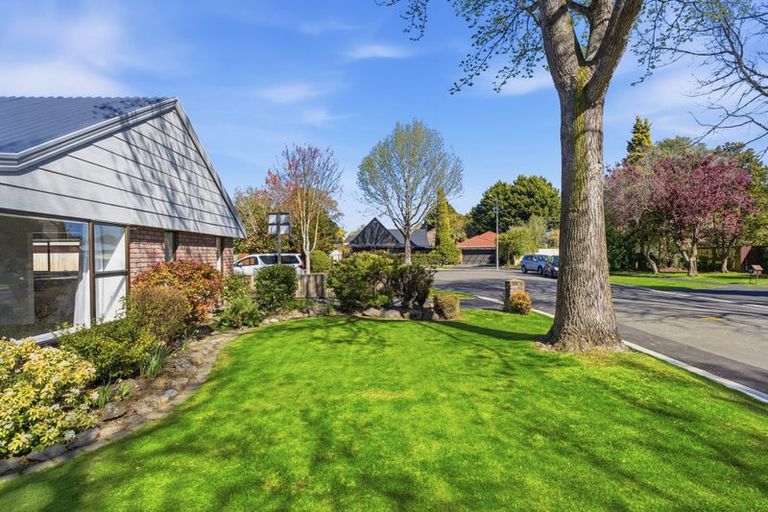Photo of property in 3 Annell Place, Burnside, Christchurch, 8053