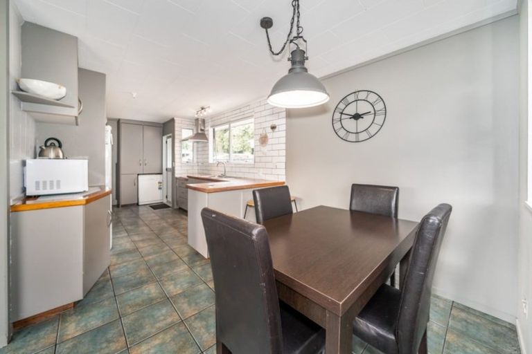 Photo of property in 10 Garnet Grove, Birchville, Upper Hutt, 5018