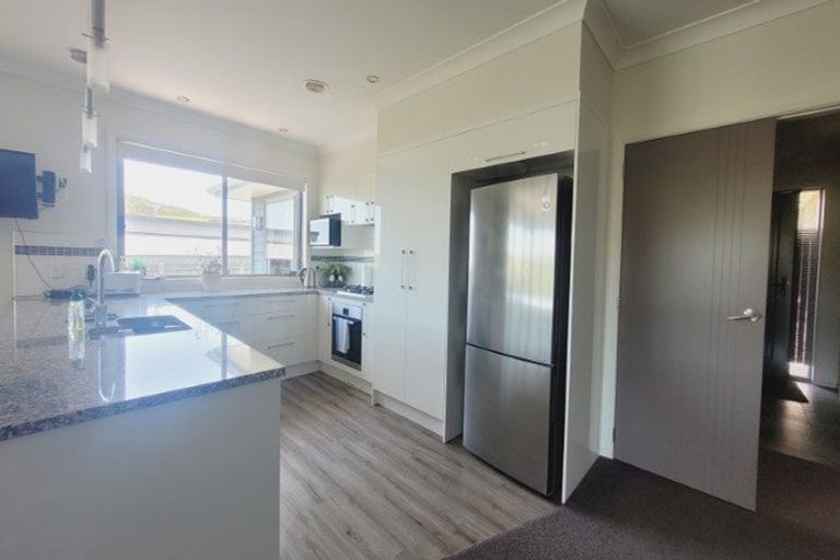 Photo of property in 32 Sumner Terrace, Aotea, Porirua, 5024