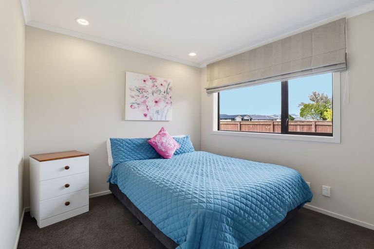 Photo of property in 2 Pegasus Place, Kelvin Grove, Palmerston North, 4414