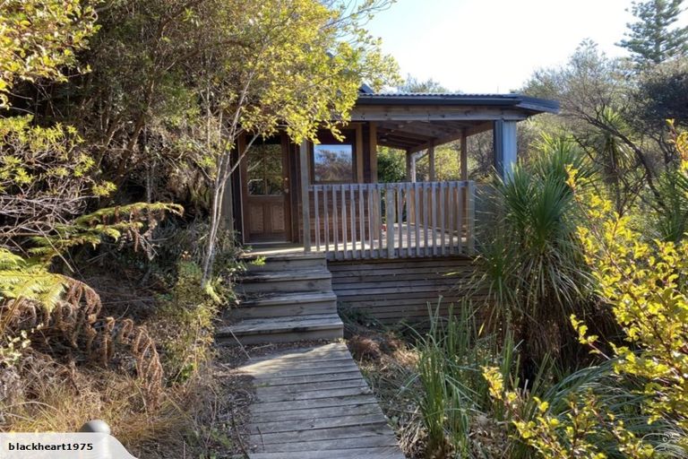 Photo of property in 71 Shakespear Road, Army Bay, Whangaparaoa, 0930