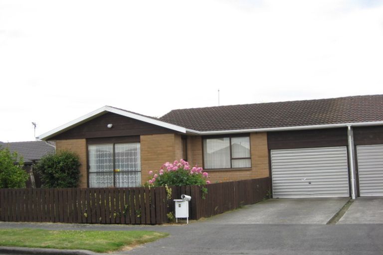 Photo of property in 2/2 Baladin Street, Avondale, Christchurch, 8061