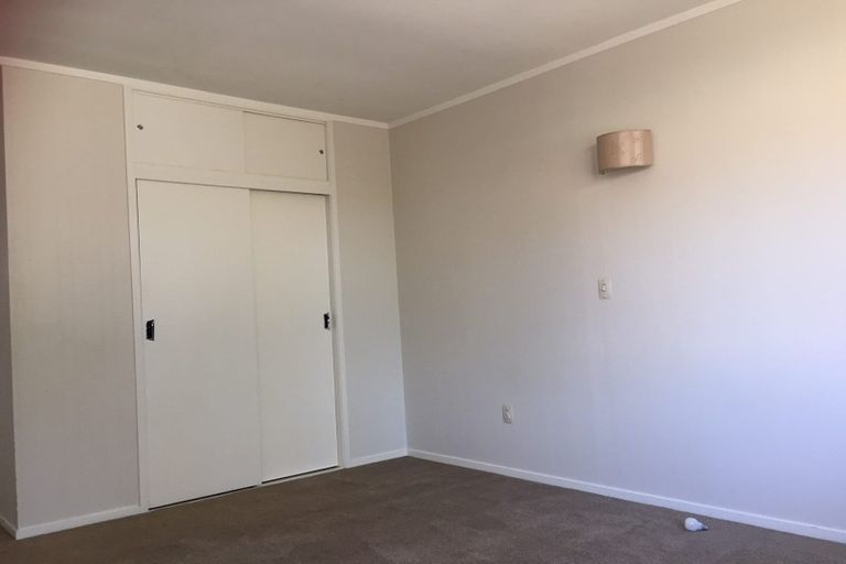 Photo of property in 2/282 Pakuranga Road, Pakuranga Heights, Auckland, 2010