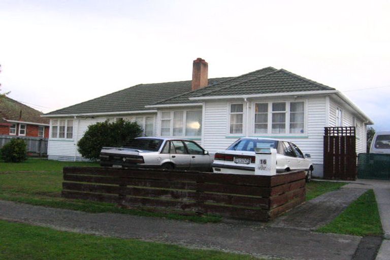 Photo of property in 16-18 Andrew Avenue, Roslyn, Palmerston North, 4414