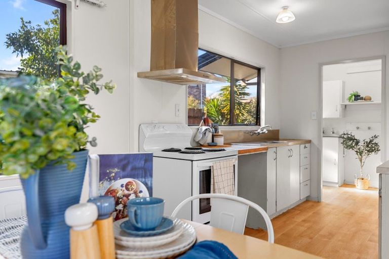 Photo of property in 14a Pokapu Place, Bethlehem, Tauranga, 3110