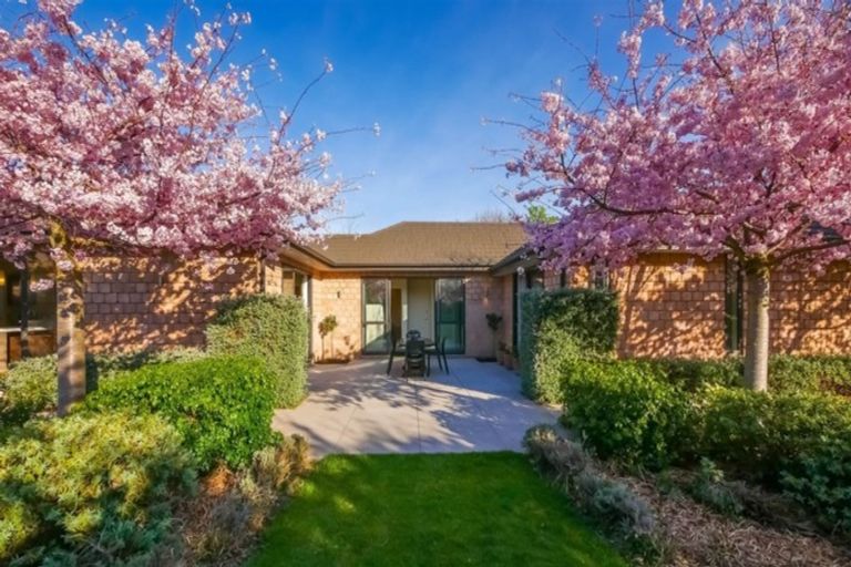 Photo of property in 8 Heaphy Court, Rolleston, 7614