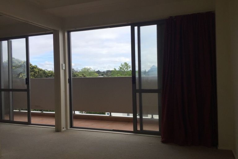 Photo of property in 7e/30 Westward Ho, Glen Eden, Auckland, 0602