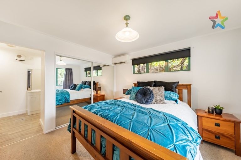 Photo of property in 126 Normandale Road, Normandale, Lower Hutt, 5010