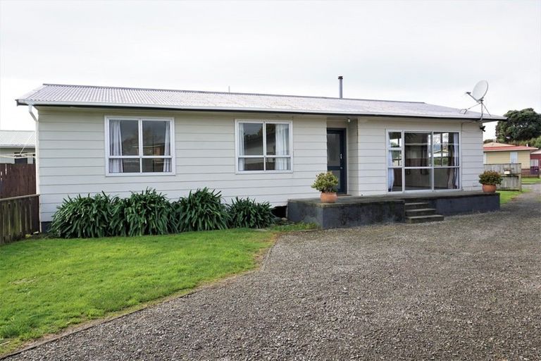 Photo of property in 6 Ryder Crescent, Levin, 5510