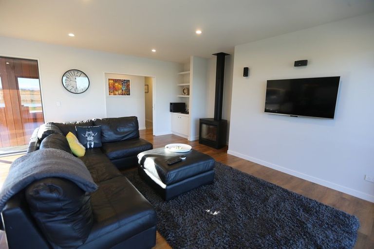 Photo of property in 15 Waterton Point, Huntingdon, Ashburton, 7774