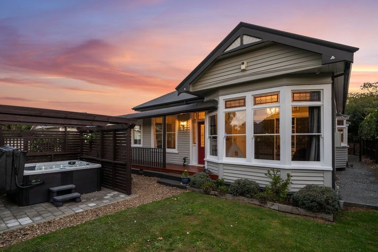 Photo of property in 12 Medway Street, Richmond, Christchurch, 8013