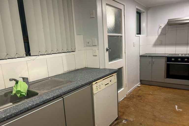 Photo of property in 31 Waimai Avenue, Weymouth, Auckland, 2103