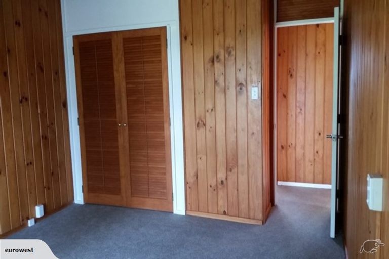 Photo of property in 34 Red Hills Road, Massey, Auckland, 0614