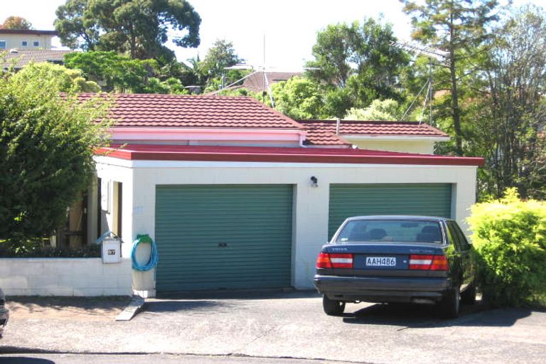 Photo of property in 57 Cron Avenue, Te Atatu South, Auckland, 0610