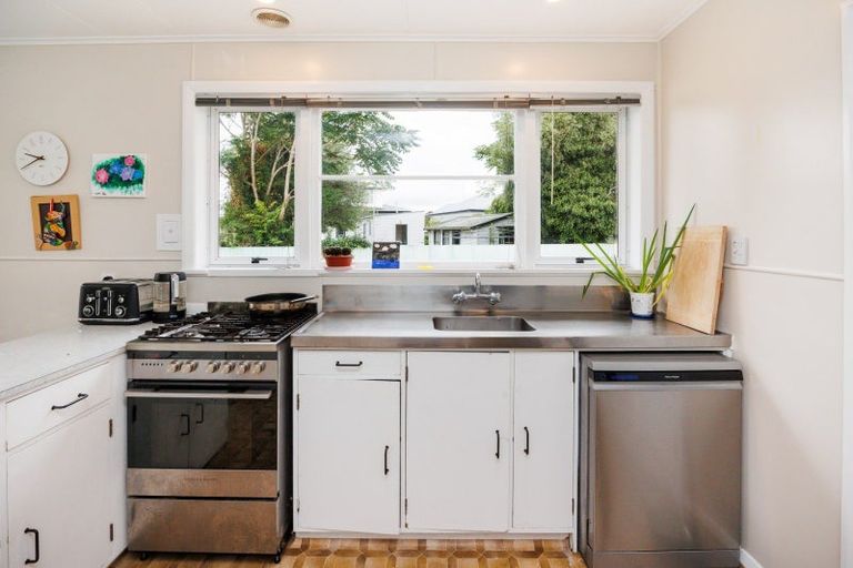 Photo of property in 20 Roy Street, Palmerston North, 4410