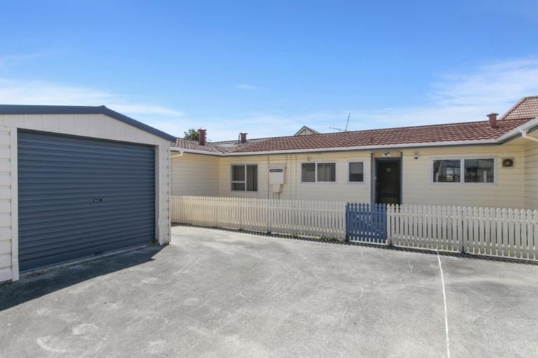 Photo of property in 50b Whites Line West, Woburn, Lower Hutt, 5010