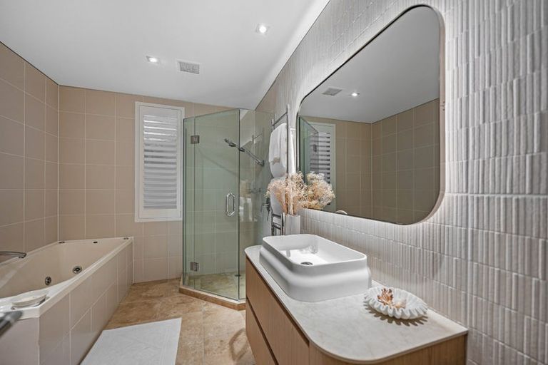 Photo of property in 1/7 The Promenade, Takapuna, Auckland, 0622