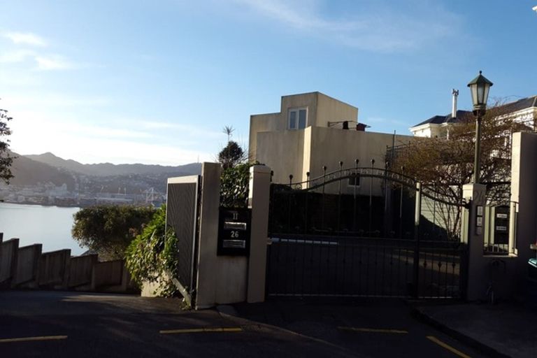 Photo of property in 24 Telford Terrace, Oriental Bay, Wellington, 6011