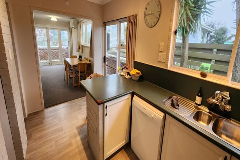 Photo of property in 61 Clawton Street, Westown, New Plymouth, 4310