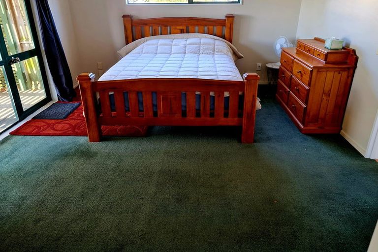 Photo of property in 8 Trig Hill Terrace, Waikanae Beach, Waikanae, 5036