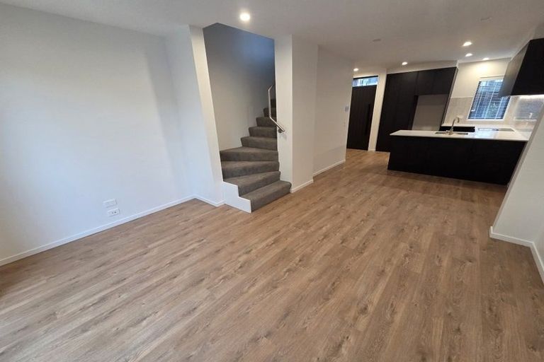 Photo of property in 2/15 Donald Place, St Albans, Christchurch, 8014