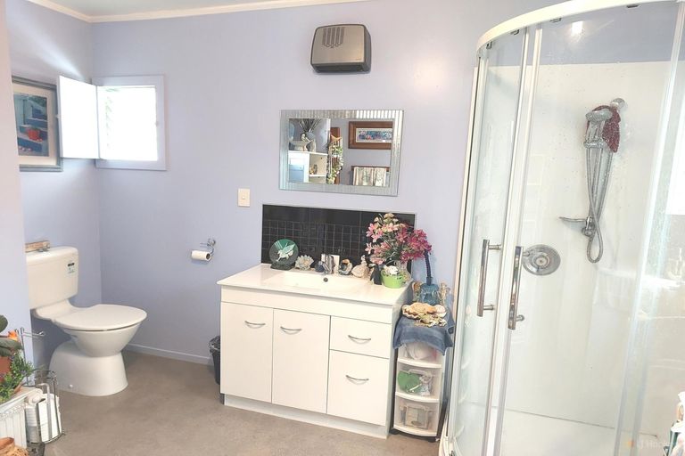 Photo of property in 8 Moorhouse Street, Waimate, 7924