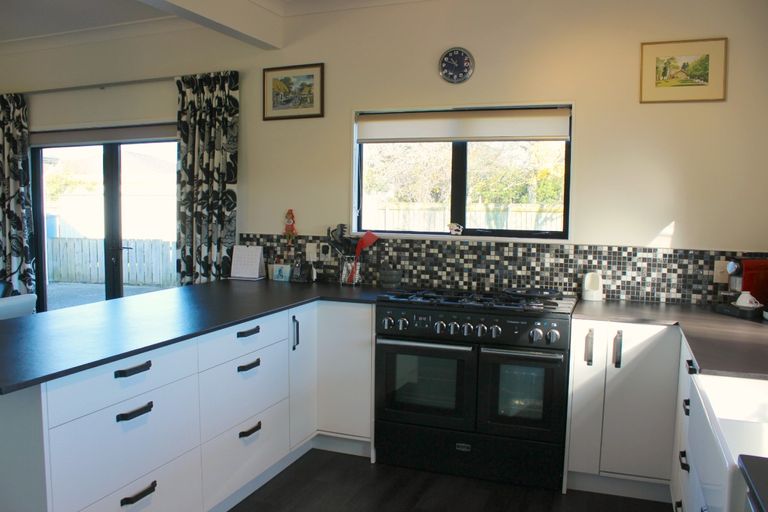 Photo of property in 96b Kent Street, Carterton, 5713