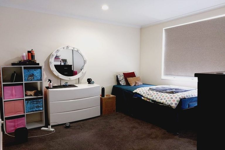 Photo of property in 8 Reins Road, Takanini, 2112