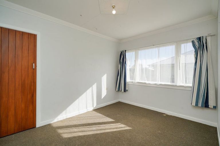 Photo of property in 16 Adamson Crescent, Glengarry, Invercargill, 9810
