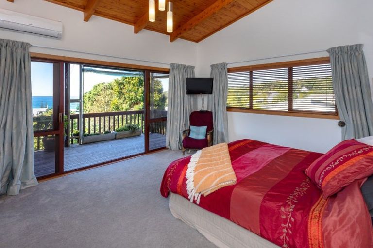 Photo of property in 124 Titiro Place, Onemana, Whangamata, 3691