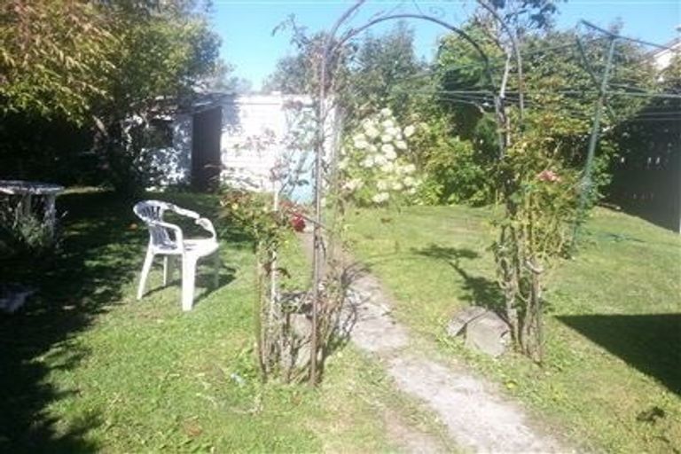 Photo of property in 14 Melvill Grove, Waterloo, Lower Hutt, 5011