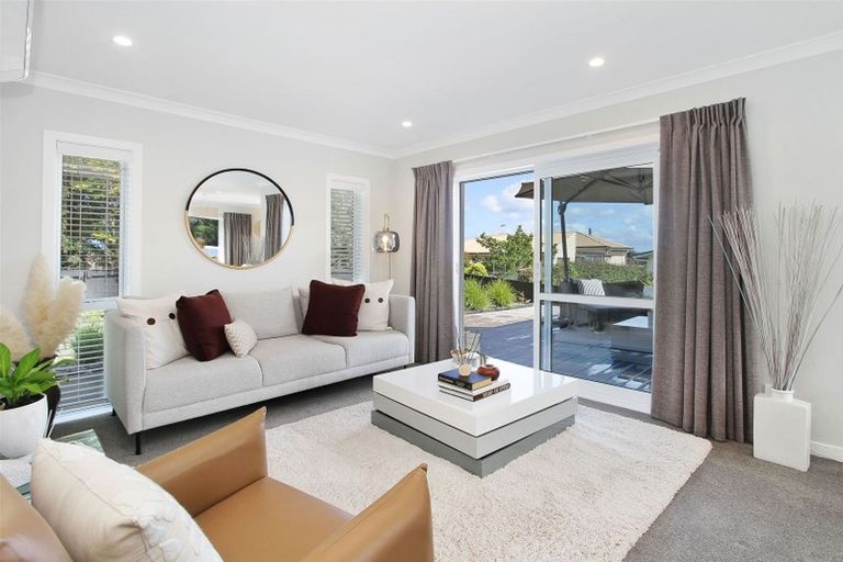 Photo of property in 28a Torkar Road, Clarks Beach, 2122