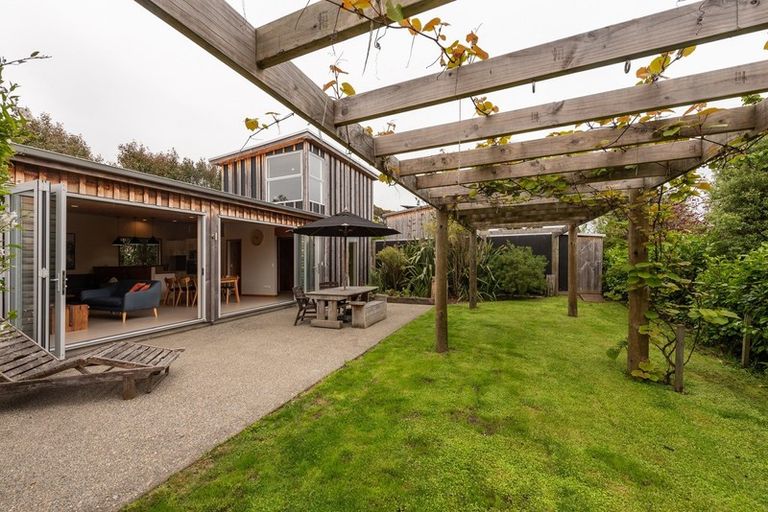 Photo of property in 29a Greenaway Road, Waikanae, 5036