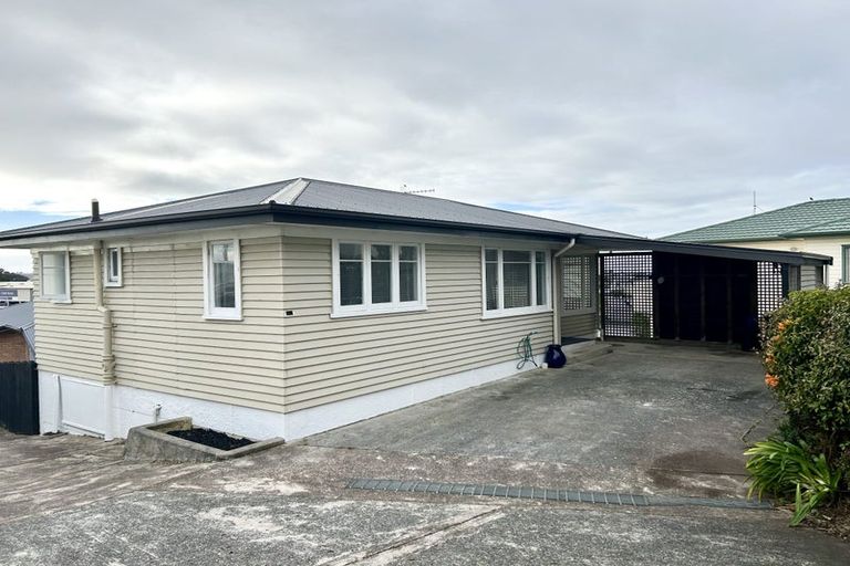 Photo of property in 15b Rishworth Avenue, Stanmore Bay, Whangaparaoa, 0932