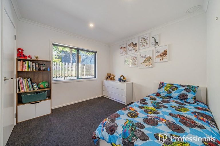 Photo of property in 10 Aratika Grove, Stokes Valley, Lower Hutt, 5019