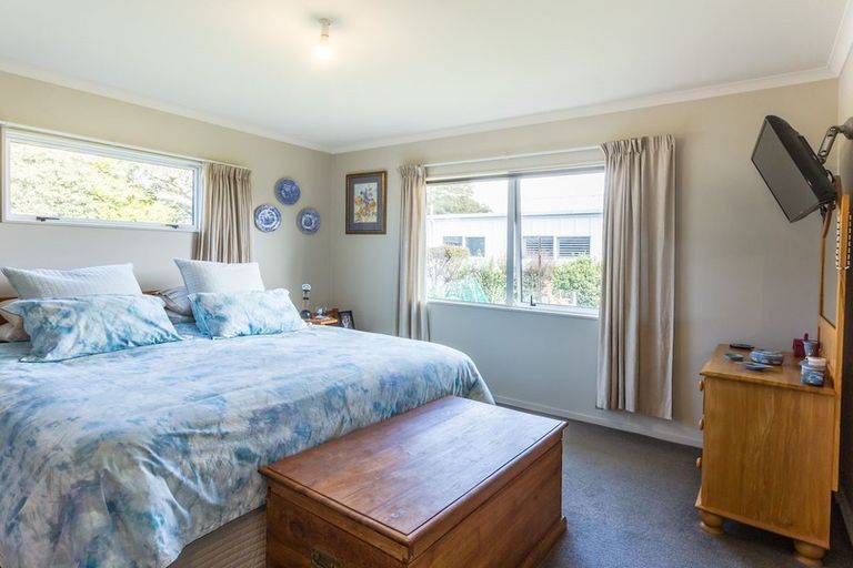 Photo of property in 2 Sam Meads Way, Greytown, 5712