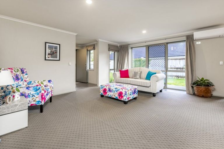 Photo of property in 16 Silkwood Crescent, Karaka, Papakura, 2113