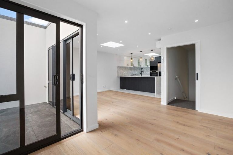 Photo of property in 9/148 Evans Bay Parade, Roseneath, Wellington, 6021