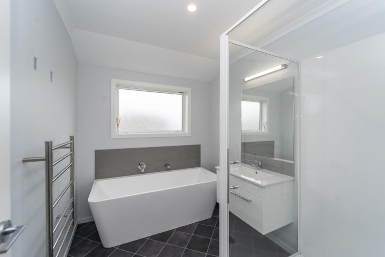 Photo of property in 8 Hartley Avenue, Carterton, 5713