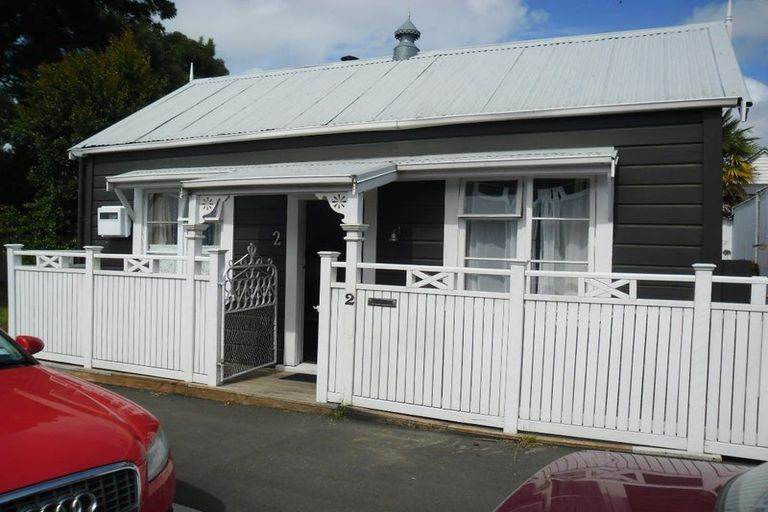Photo of property in 2 Chaucer Road, Hospital Hill, Napier, 4110