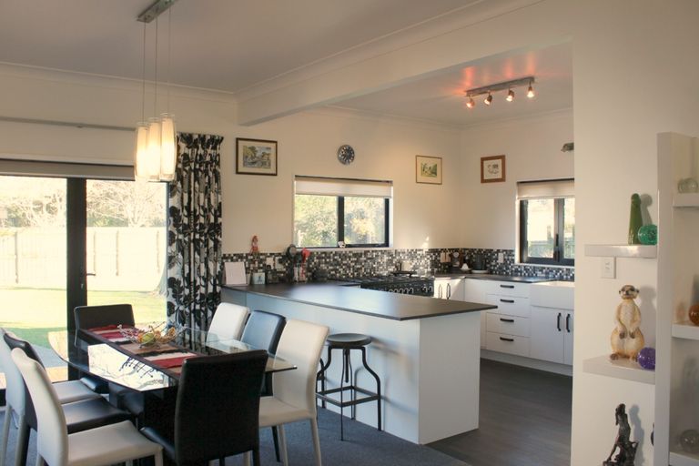 Photo of property in 96b Kent Street, Carterton, 5713