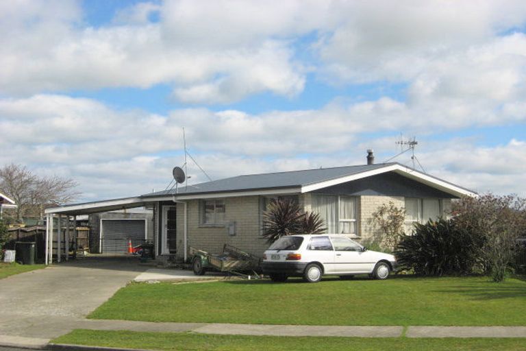 Photo of property in 43 Rata Avenue, Edgecumbe, 3120